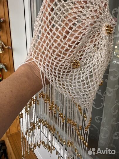 Шапочка ручной работы из бисера и стекляруса