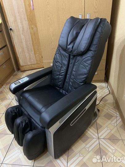 Массажное кресло с купюроприемником