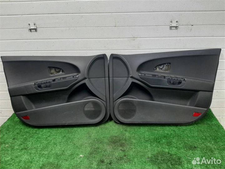 Обшивки дверей комплект KIA ceed (ED) 2010