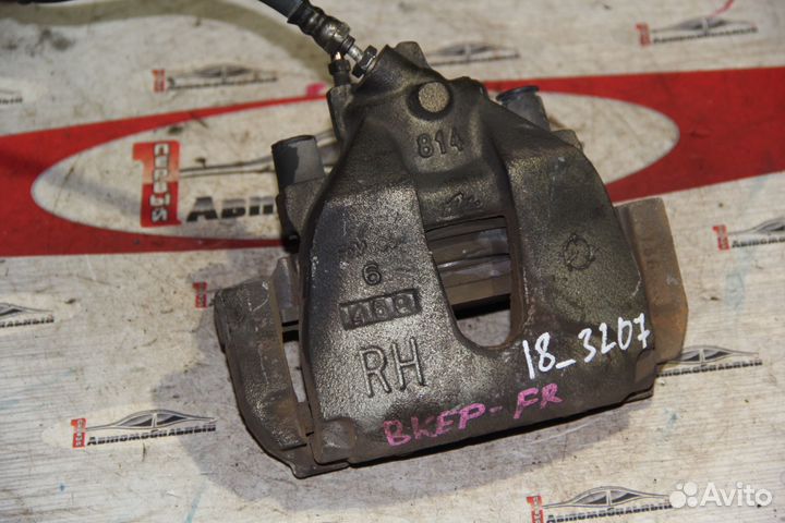 Суппорт перед c Mazda Axela BK5P ZY-VE