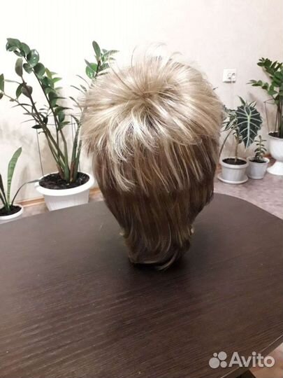 Парик женский