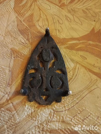 Подставка под утюг чугун