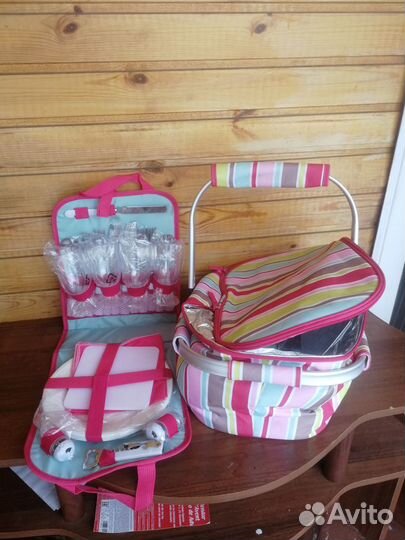 Корзина для пикника с набором посуды