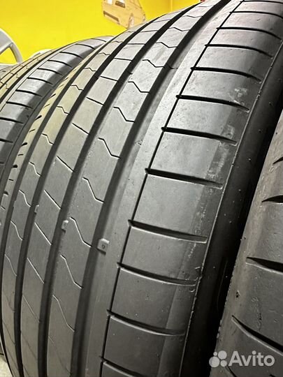 Cooper Zeon CS8 275/40 R22 107H