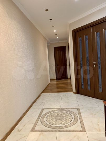 3-к. квартира, 66 м², 9/10 эт.