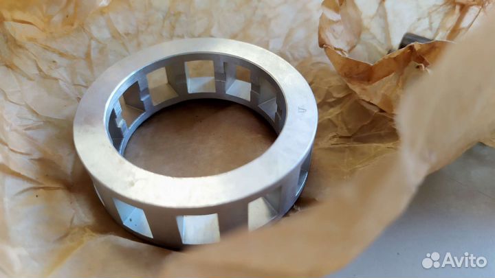 Сепаратор с роликами для коленвала М-72