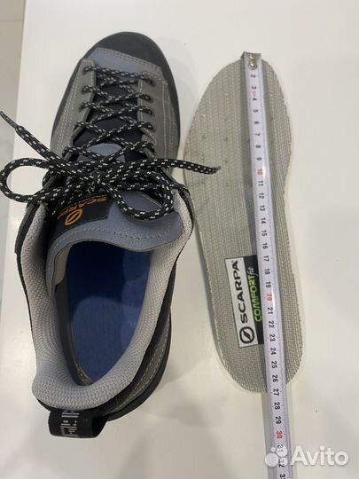 Кроссовки мужские 42 размер бу