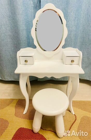 Детский туалетный столик для девочки