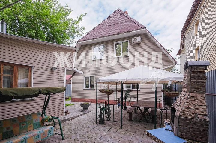 Коттедж 128 м² на участке 5 сот.