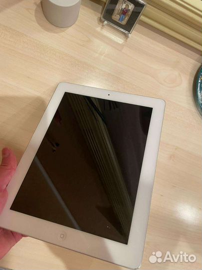 iPad 4 64gb cellular белый MD521E/A