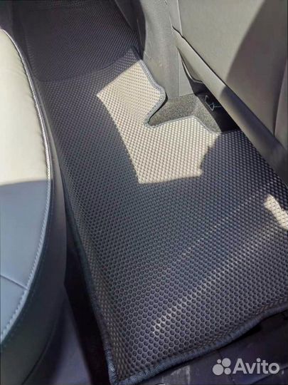 3D автомобильные коврики в машину на заказ