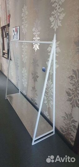 Вешалка для одежды напольная