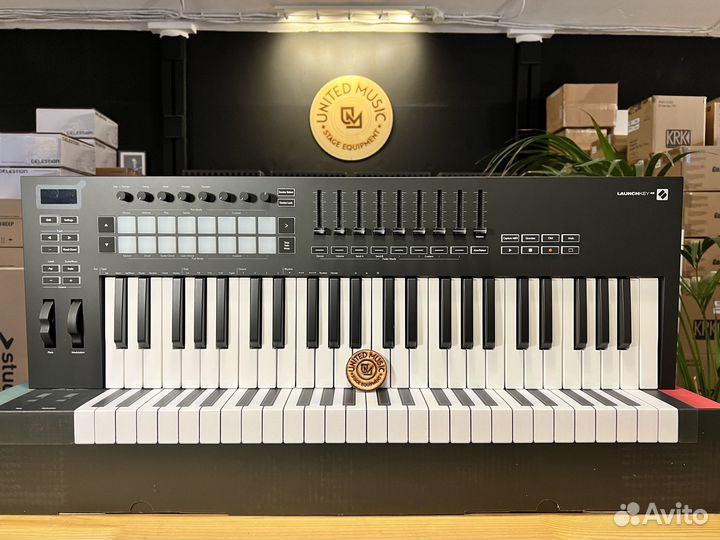 Novation Launchkey 49 MK3 в Наличии