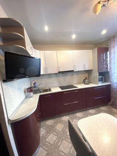 2-к. квартира, 63 м², 10/10 эт.