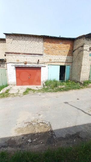 Гараж, > 30 м²