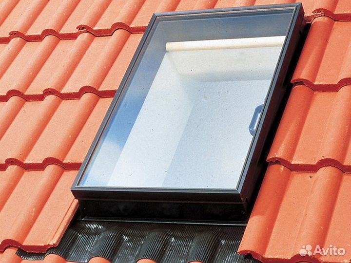 Выход на кровлю Velux (Велюкс) VLT1000 85 х 85 см