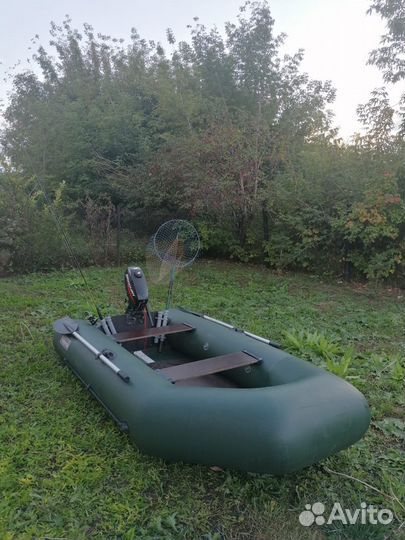 Лодка с мотором