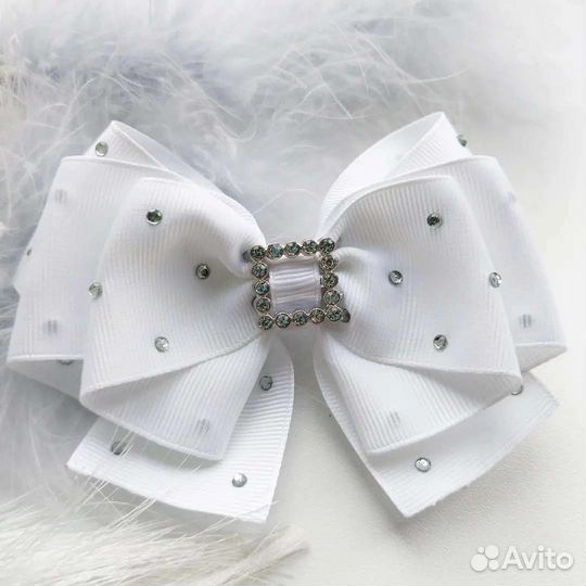 Бант белый