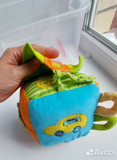 Пирамидка и кубик