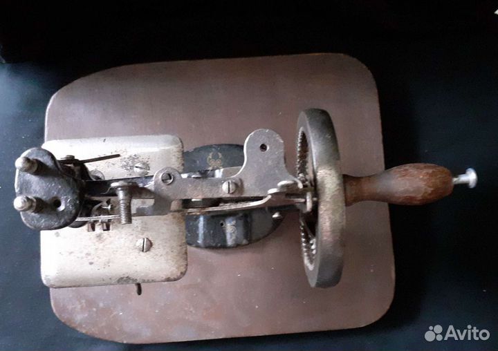 Швейная машина