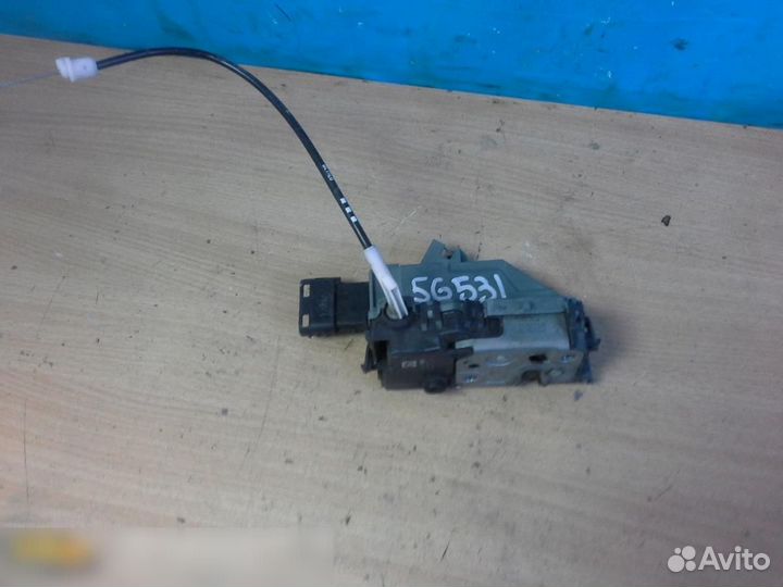 Замок двери задней левой Peugeot 308 2007