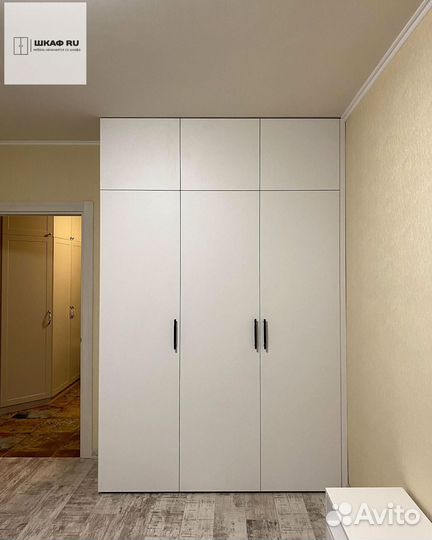 Шкаф распашной с фрезеровкой