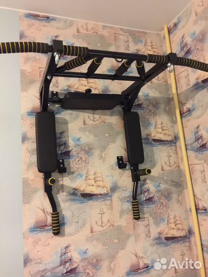 Турник 3 в 1 Атлетикс Мультихват черный и белый