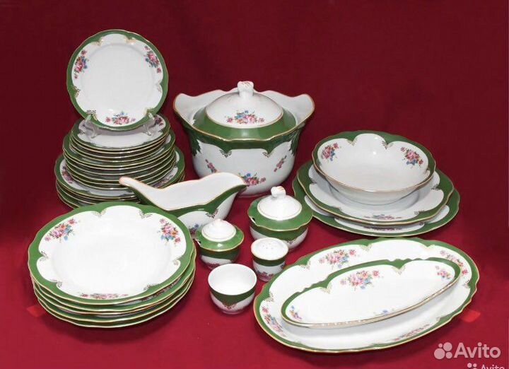 Набор столовой посуды на 12 персон