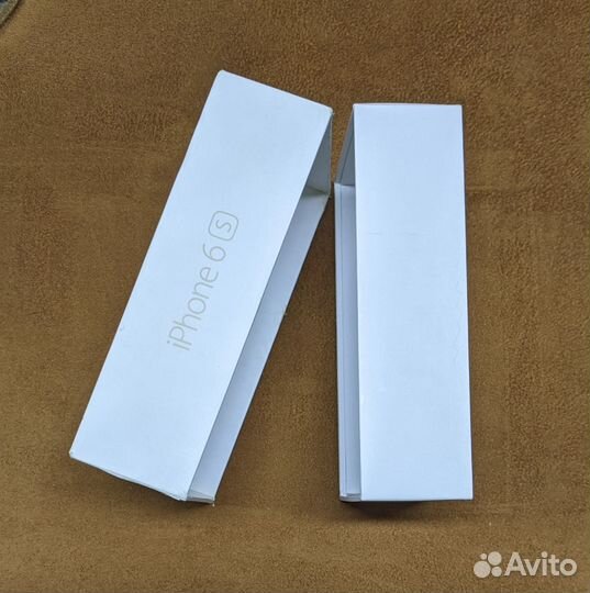 Коробки от iPhone 6S, 8, X