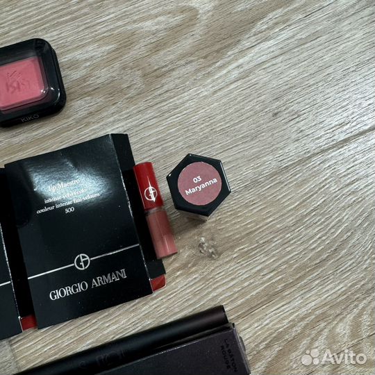 Косметика Armani, Kiko, Dior, surrott