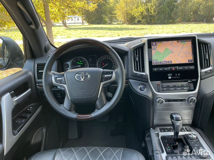 Toyota Land Cruiser 4.5 AT, 2018, 190 000 км