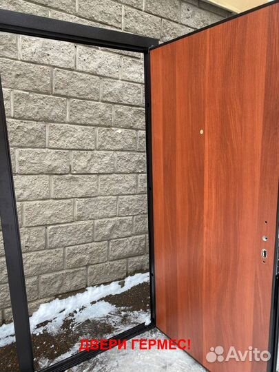 Дверь входная в дом с бесплатной установкой