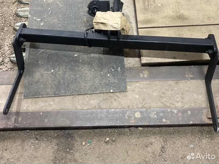 Фаркоп на LADA xray