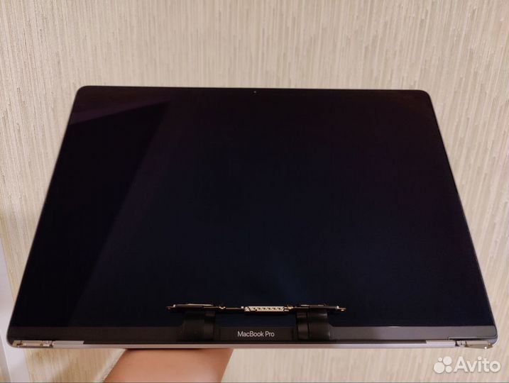 Экран Macbook Pro 16 2019 Space Gray