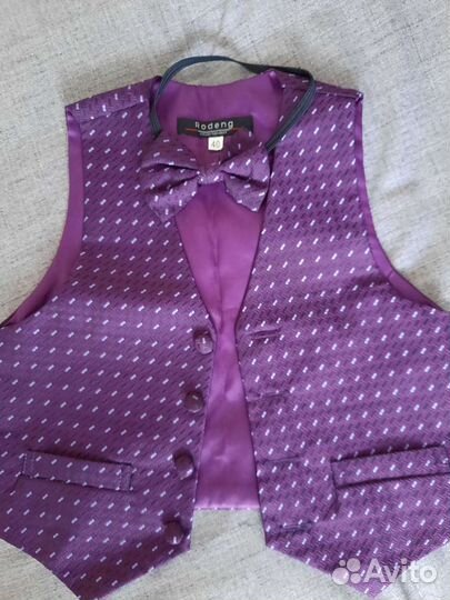 Жилет с бабочкой новый