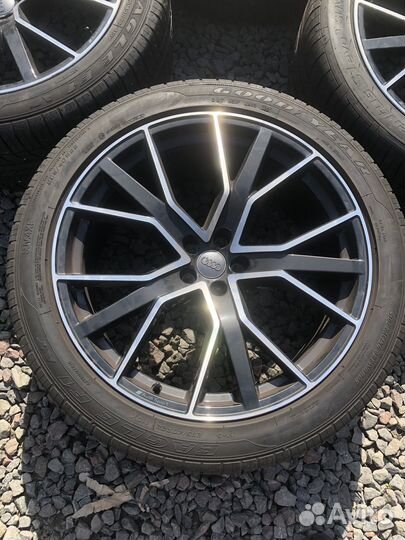 Ауди Q8 R22 оригинальный комплект