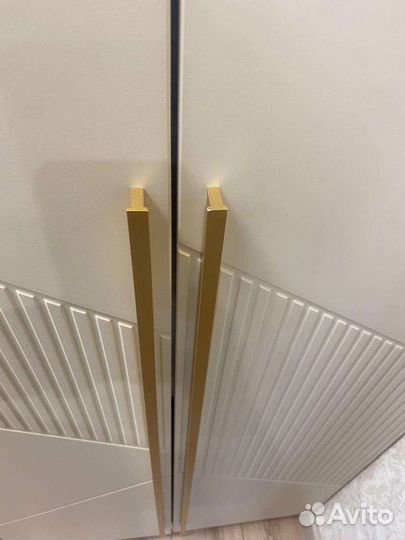 Мебельная ручка