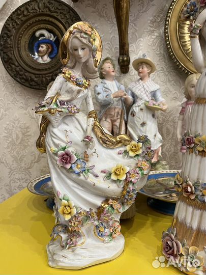 Фарфоровые статуэтки