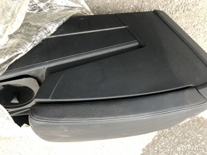 Подлокотник бар Фольксваген пассат Б6