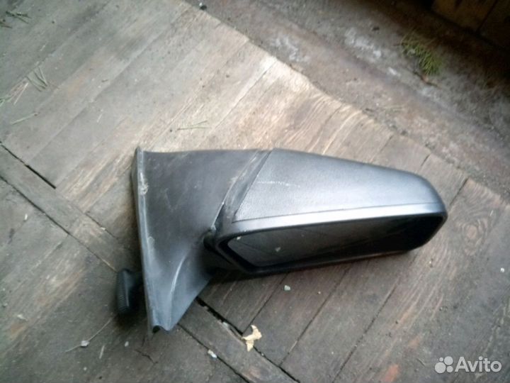 Правое зеркало на Audi 100