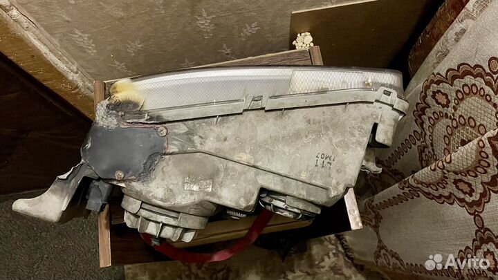 Фара правая на Hyundai H-1 921024A500