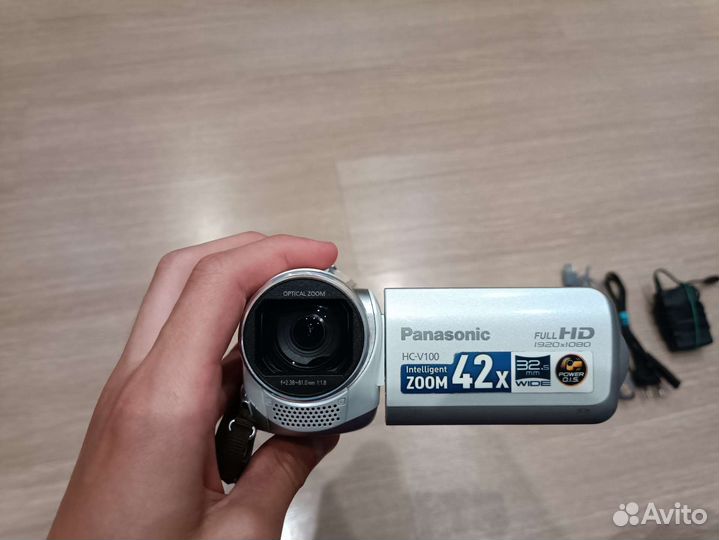 Видеокамера panasonic hc v 100