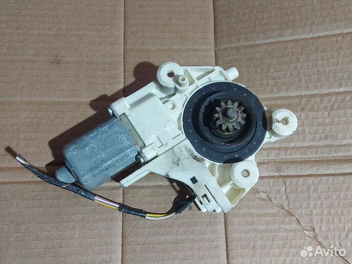 Моторчик стеклоподъемника P, P Ford Focus II