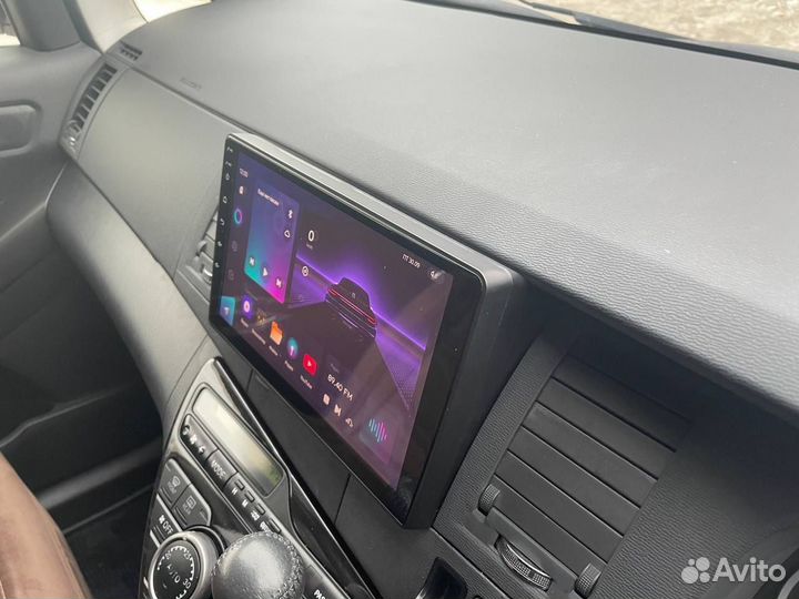 Магнитола Toyota Isis Teyes CC2L plus