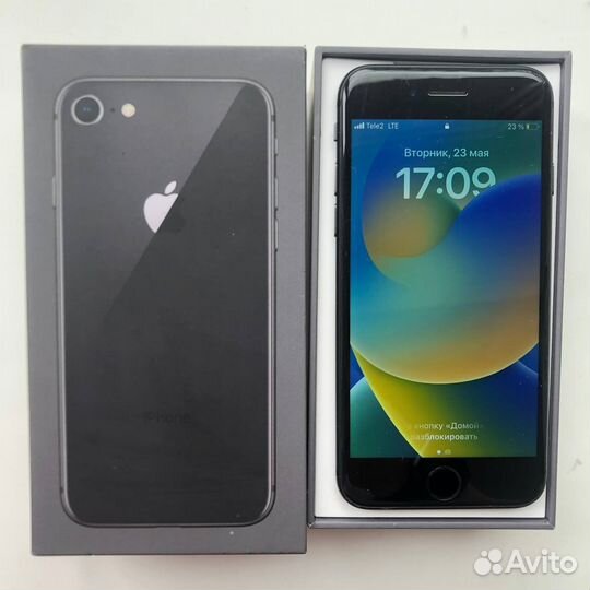 Телефон iPhone 8