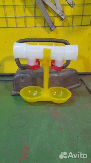 Ниппельные поилки для птиц