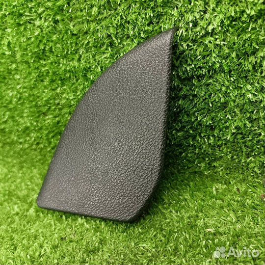 Заглушка обшивки багажника задняя левая Opel