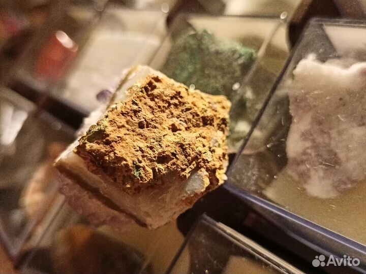 Камень аметист