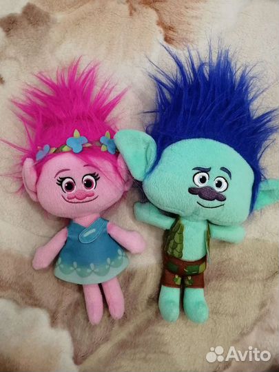 Игрушки Тролли Розочка и Цветан Trolls
