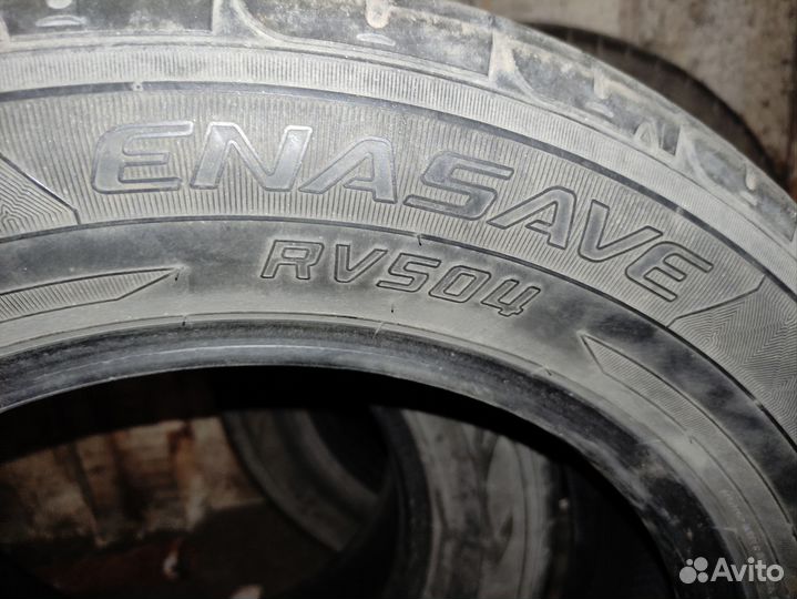 Dunlop Enasave RV504 215/60 R16